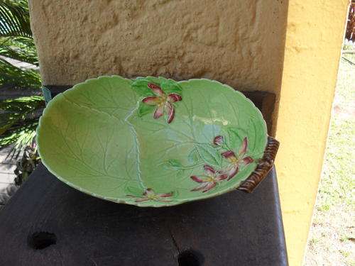 CARLTON WARE (Carltonware) Dish Leaves and Flower pattern 20.5cm Begonia pattern??????