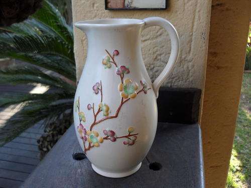 PRICE REDUCED!!!! SHORTER & SONS STOKE ON TRENT CERAMIC  WATER PITCHER/JUG CREAM WITH BLOSSOMS