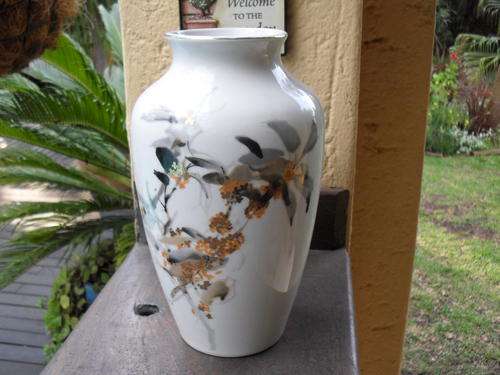 RATHER NICE PORCELAIN/CERAMIC VASE WITH GREY, ORANGE & BRONZE FLOWERS, LEAVES. GOLD TRIM. DO LOOK!