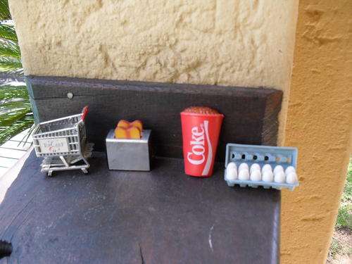 COMBINATION OF 4 FRIDGE MAGNETS COCA COLA,, SHOPPING TROLLY, TRAY OF EGGS AND A TOASTER