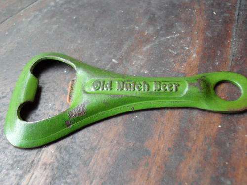 VINTAGE BOTTLE OPENER GREEN OLD DUTCH BEER