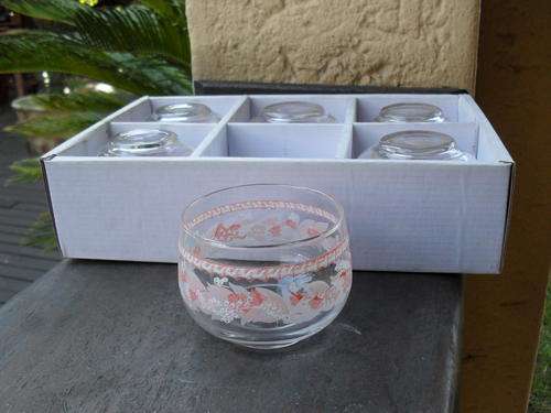BOXED SET (NO LID!!) OF DECORATED GLASS DESSERT BOWLS. VERY PRETTY