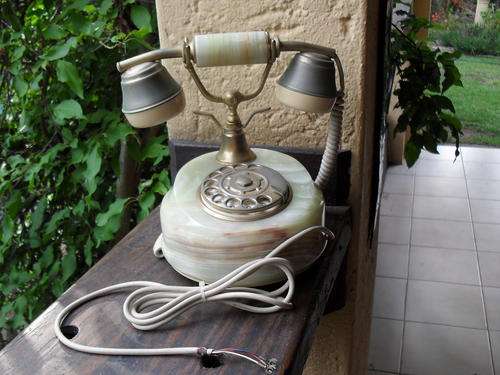 VINTAGE 1970'S ITALIAN ONYX TELEPHONE. A MUST VIEW!