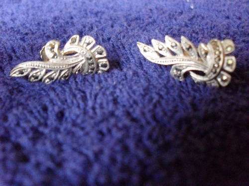 PAIR OF GORGEOUS MARCASITE(MARQUISITE)  EARRINGS LIKE A STEM WITH LEAVES?