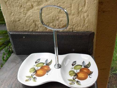 VINTAGE MIDWINTER STYLECRAFT? SNACK DISH OR BREAKAST JAM SERVER??  WITH TWO SEGMENTS & MIDDLE HANDLE