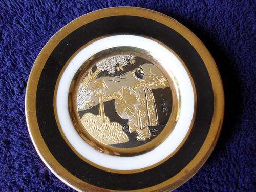 LOVELY ART OF CHOKIN 24KT GOLD EDGED SMALL DISPLAY PLATE WITH GEISHA