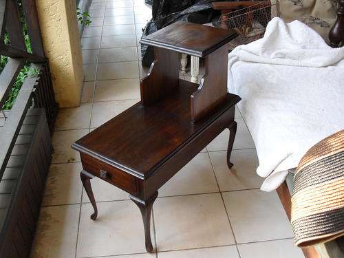 BEAUTIFUL QUEEN ANNE STYLE TELEPHONE TABLE WITH DRAWER, CLASSY PIECE