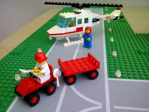 vintage lego airport #6392 1980's