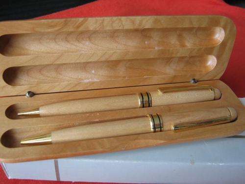 Wooden pen set