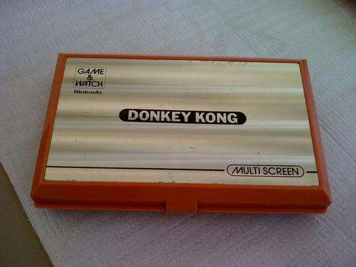 game and watch donkey kong battery  cover missing  working fine