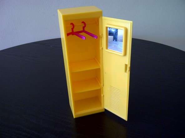 dolls locker