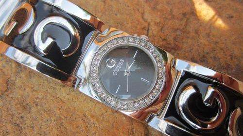 GUESS ROUND FACE BLACK LADIES WATCH - NEW ARRIVAL!!!!