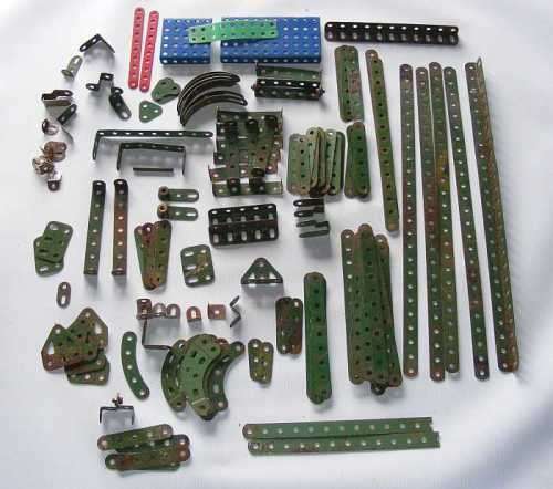 Assorted Meccano pieces (Green lot)