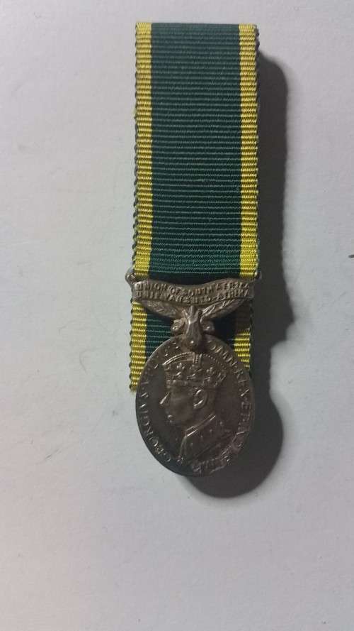 Efficiency medal with Union of SA clasp - miniature.