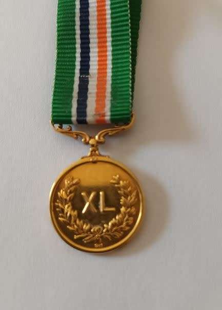 SADF Medal for Distinguished Conduct and Loyal Service - SADF 40 year miniature (9ct gold) Original
