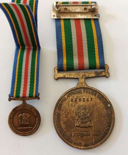 SADF - SAPS Reconciliation & Amalgamation medal set full-size with miniature - Original