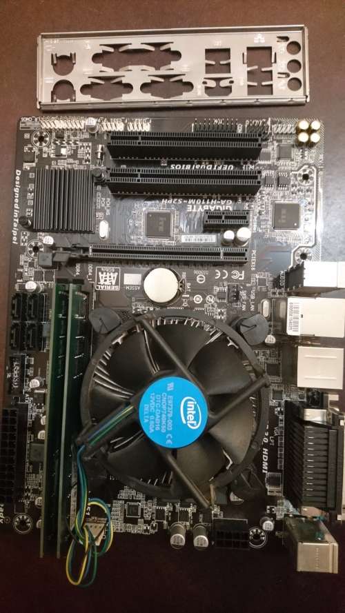 Intel i3-7100 3.9Ghz with Gigabyte GA-H110M-DS2 Board and 4GB Transcend DDR4 2666 Memory