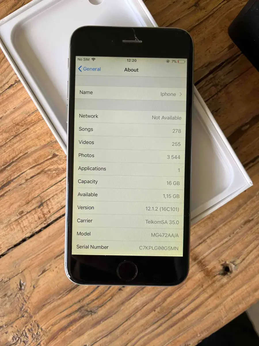 Space grey Apple iPhone 6 16 GB