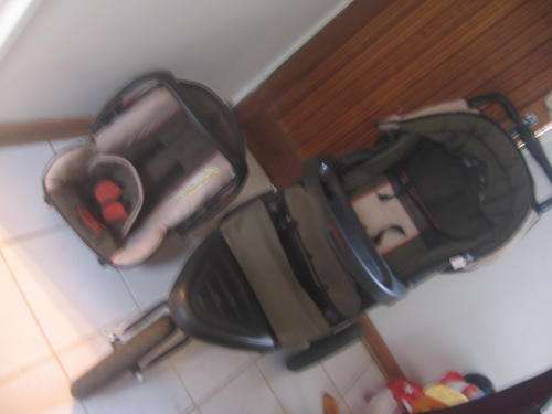 Chenilo three wheeled pram and matching car seat