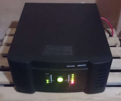 600 Watt Pure Sine Wave inverter/charger