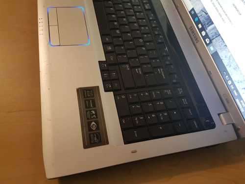 SAMSUNG R730 | Dual-Core 2.30GHz | 3GB RAM | 250GB HDD | 17" LED | DVD | WIN10