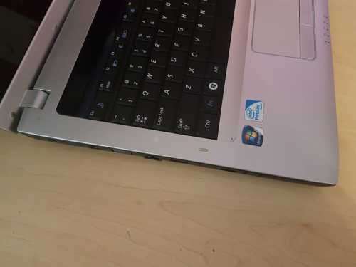 SAMSUNG R730 | Dual-Core 2.30GHz | 3GB RAM | 250GB HDD | 17" LED | DVD | WIN10