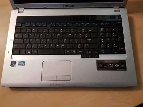 SAMSUNG R730 | Dual-Core 2.30GHz | 3GB RAM | 250GB HDD | 17" LED | DVD | WIN10