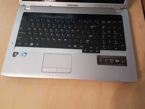 SAMSUNG R730 | Dual-Core 2.30GHz | 3GB RAM | 250GB HDD | 17" LED | DVD | WIN10