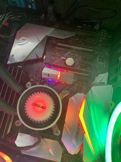 ASUS ROG STRIX GAMING PC**32GB DDR4**8TH GEN CORE i5-8400**512GB NVMe+1TB SSD**8GB NVIDIA RTX 2060