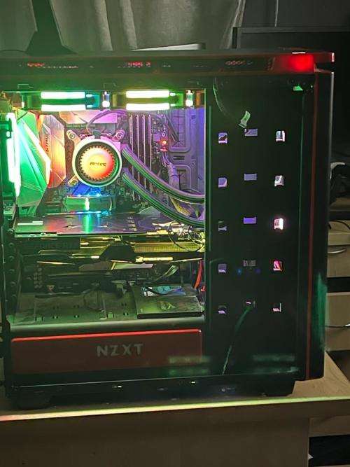 ASUS ROG STRIX GAMING PC**32GB DDR4**8TH GEN CORE i5-8400**512GB NVMe+1TB SSD**8GB NVIDIA RTX 2060