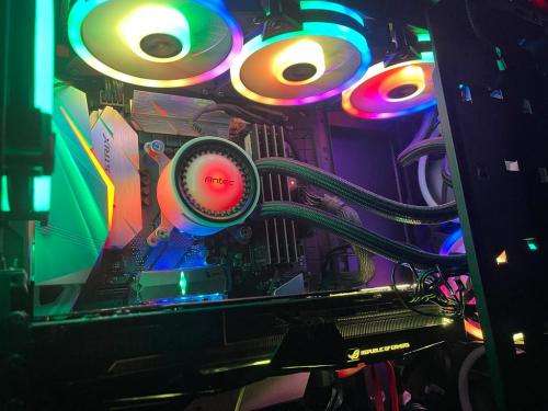 ASUS ROG STRIX GAMING PC**32GB DDR4**8TH GEN CORE i5-8400**512GB NVMe+1TB SSD**8GB NVIDIA RTX 2060