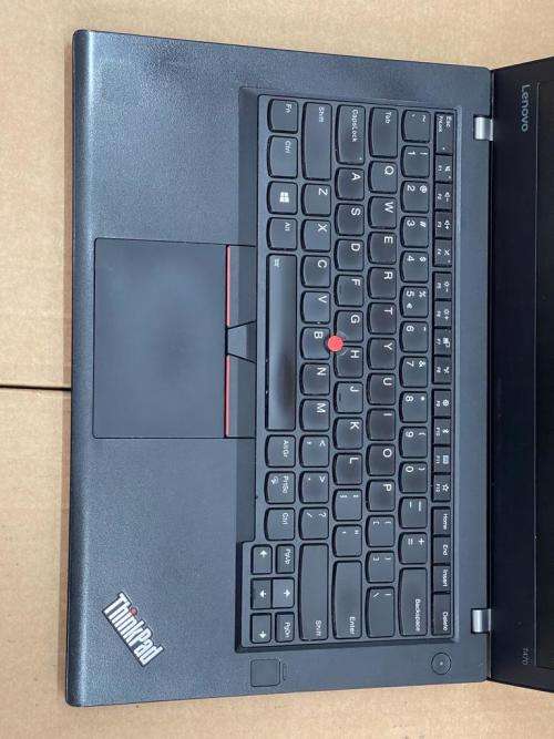 LENOVO THINKPAD T470 ULTRABOOK**7TH GEN CORE i5-7200U**8GB DDR4**256GB SSD**LTE**14` FULL HD**WIN10