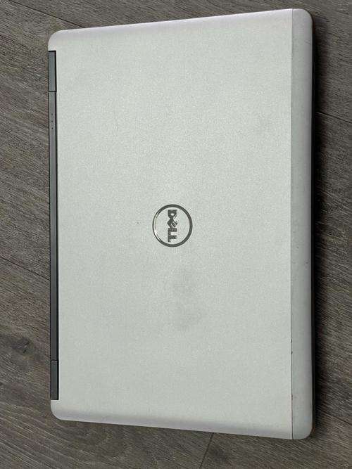 DELL LATITUDE E7440 ULTRABOOK | INTEL CORE i5-4300U | 8GB RAM | 500GB HDD | 14` FHD LED | WIN10 PRO