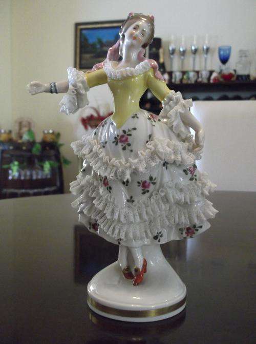 Stunning! Vintage ***Dresden*** Dancer Large Lace Figurine