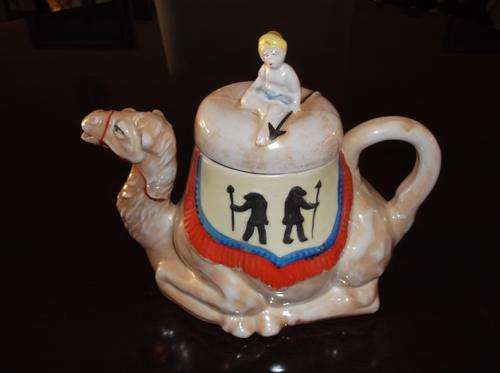Lovely Vintage Lustreware Camel Tea Pot