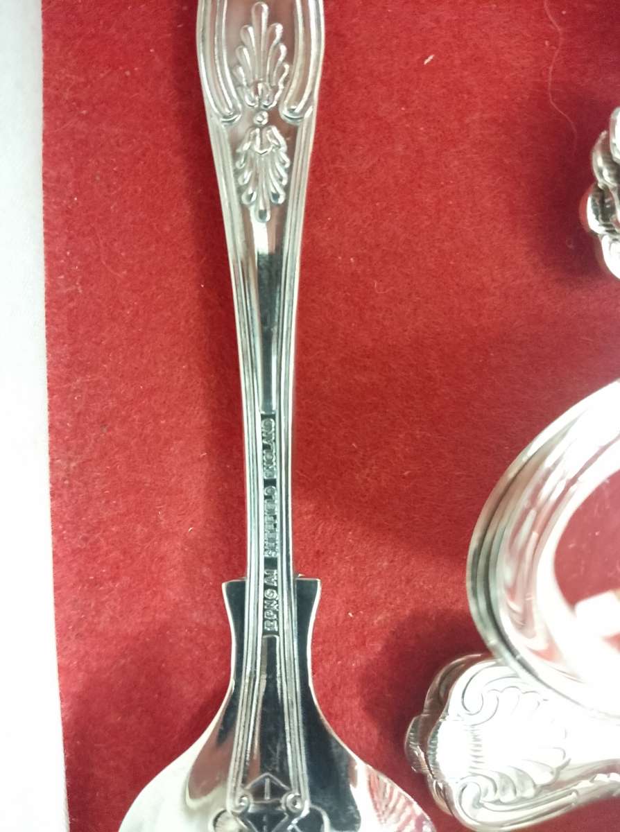 6 place setting Sheffield silver plated cutlery set