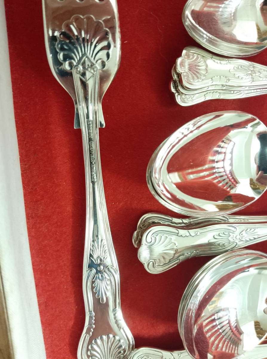 6 place setting Sheffield silver plated cutlery set