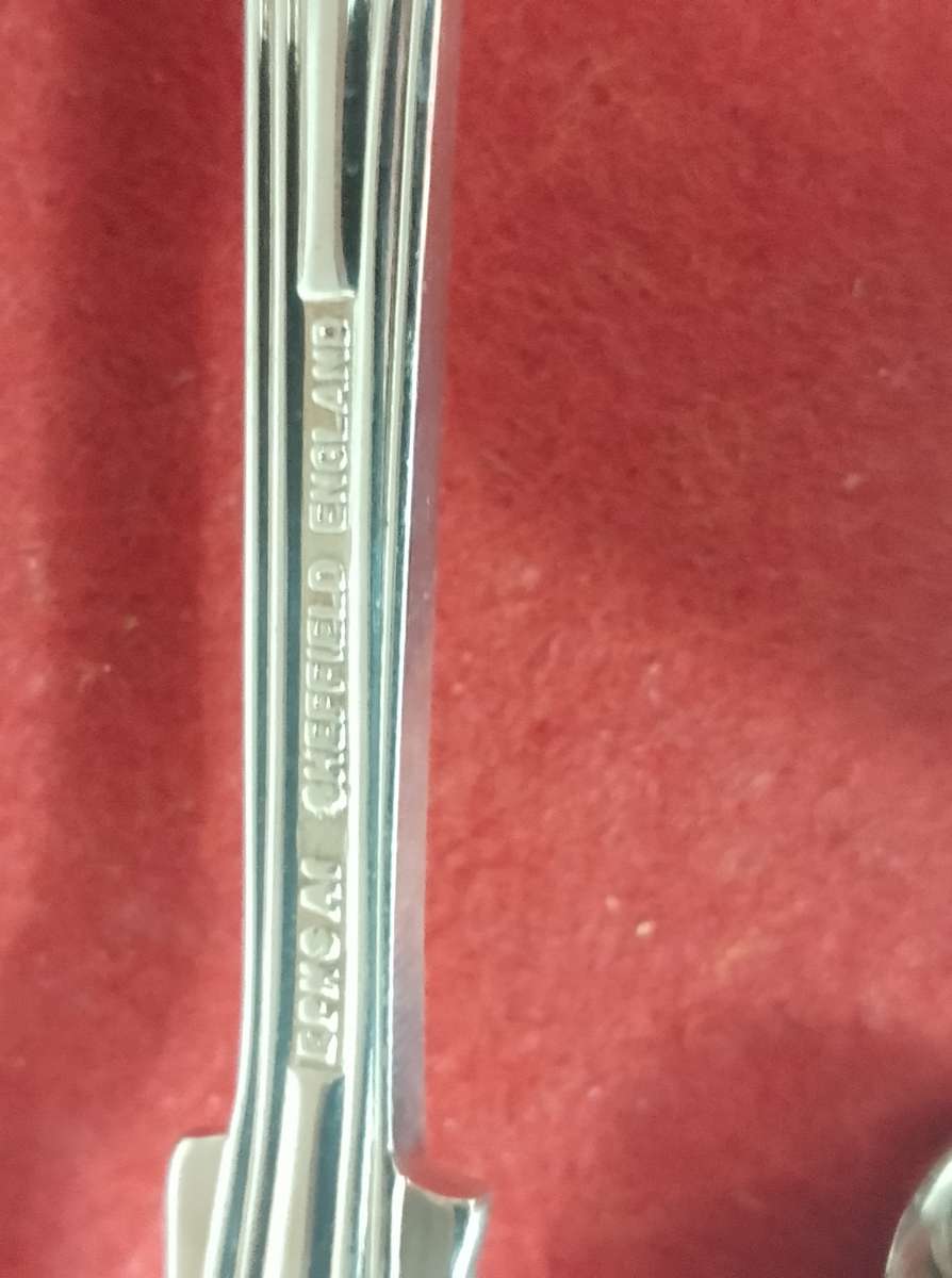 6 place setting Sheffield silver plated cutlery set