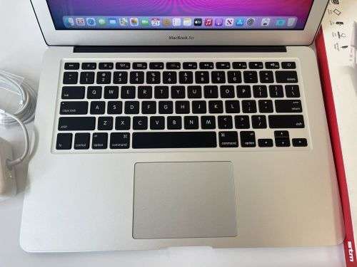 Apple MacBook Air 13` 2015 1.6GHz Core i5 4GB 128GB