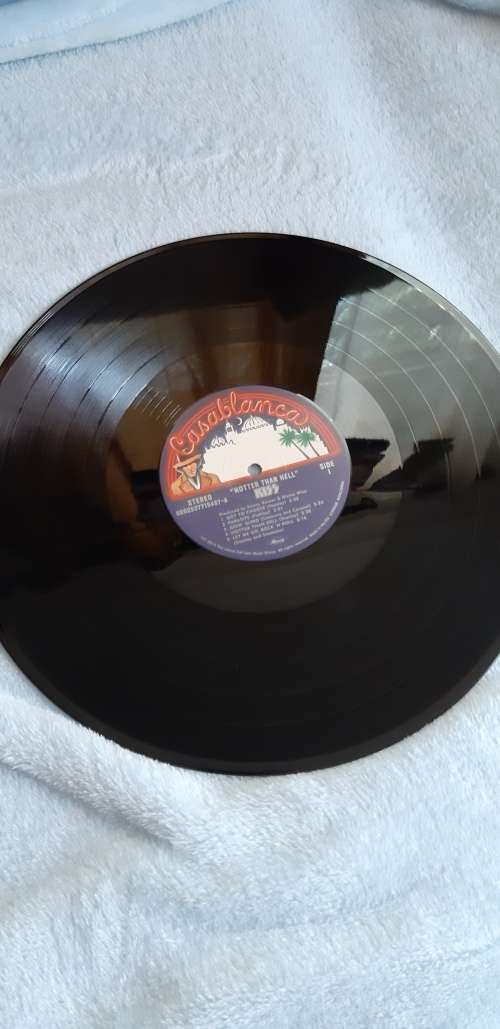Kiss -hotter than hell lp vinyl vg+/vg++