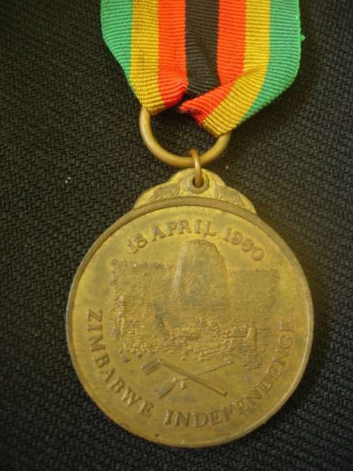 ZIMBABWE INDEPENDENCE MEDAL - 18 APRIL 1980