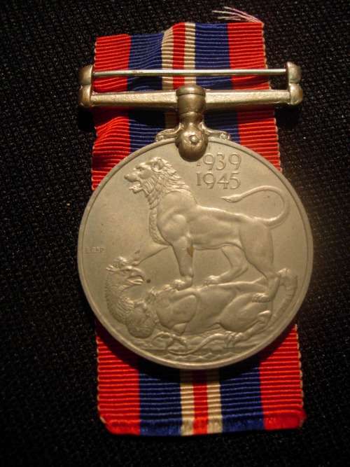 BRITISH - WW2 WAR MEDAL - UN-NAMED