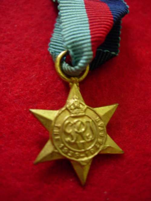 THE 1939-45 STAR MINIATURE MEDAL