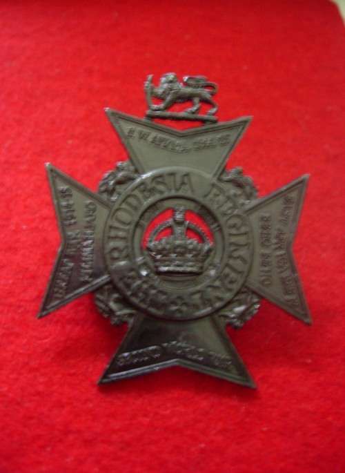 RHODESIA REGIMENT BERET BADGE  1972 - 1980