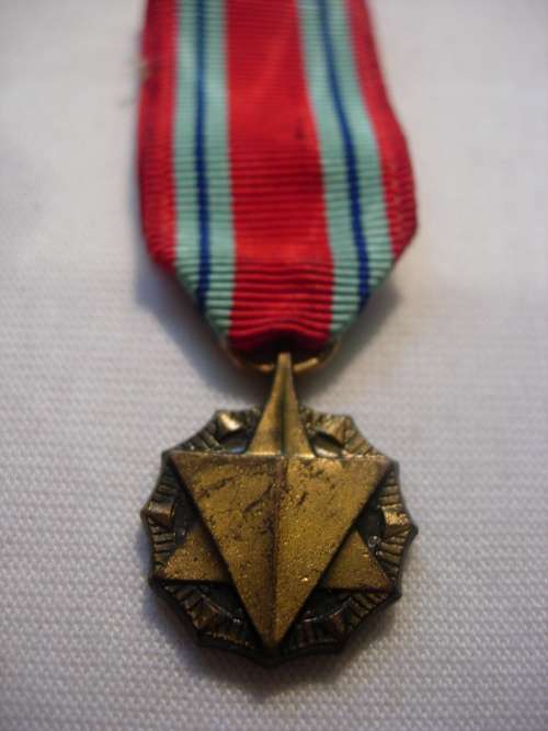 USA - AIR FORCE COMBAT READINESS MINIATURE MEDAL.