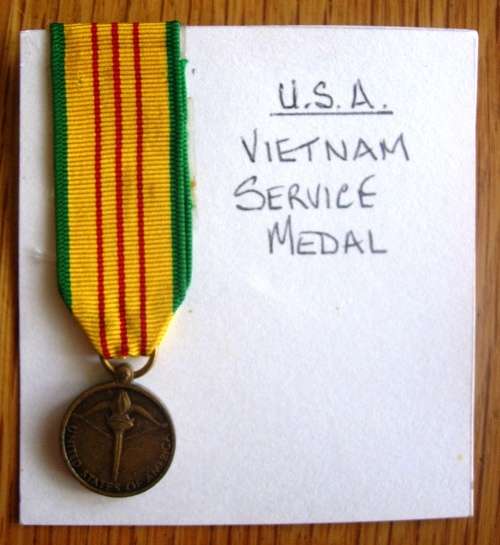 U.S.A. - VIETNAM  SERVICE  MINIATURE  MEDAL