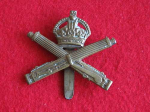 BRITISH - WW1 MACHINE GUN CORPS. - CAP BADGE