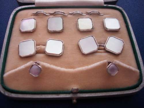 VINTAGE STERLING SILVER DRESS SET OF CUFF LINKS and COLLAR STUDS