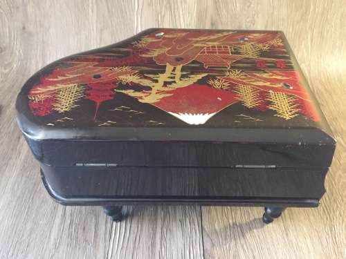 Vintage Wooden Music Box, Made in Japan, Working. 24cm x 16cm x 14 cm