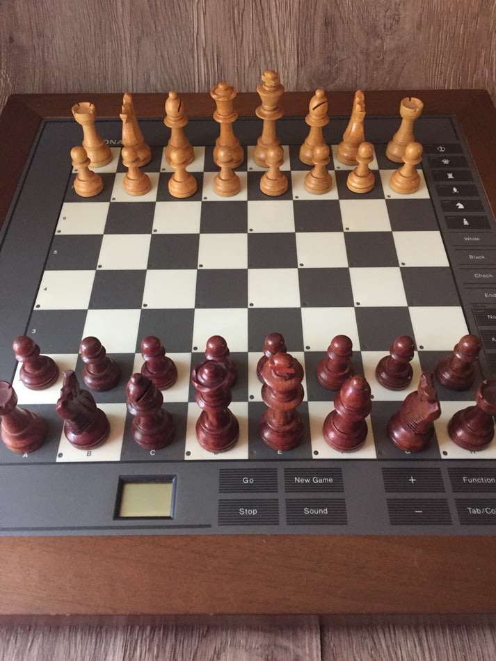 Vintage Saitek Kasparov Corona Chess Computer (Large 1988)